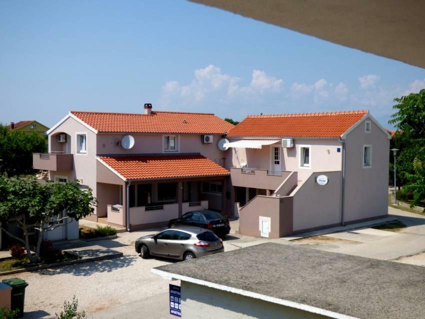 Apartments Branko Nin Exterior foto